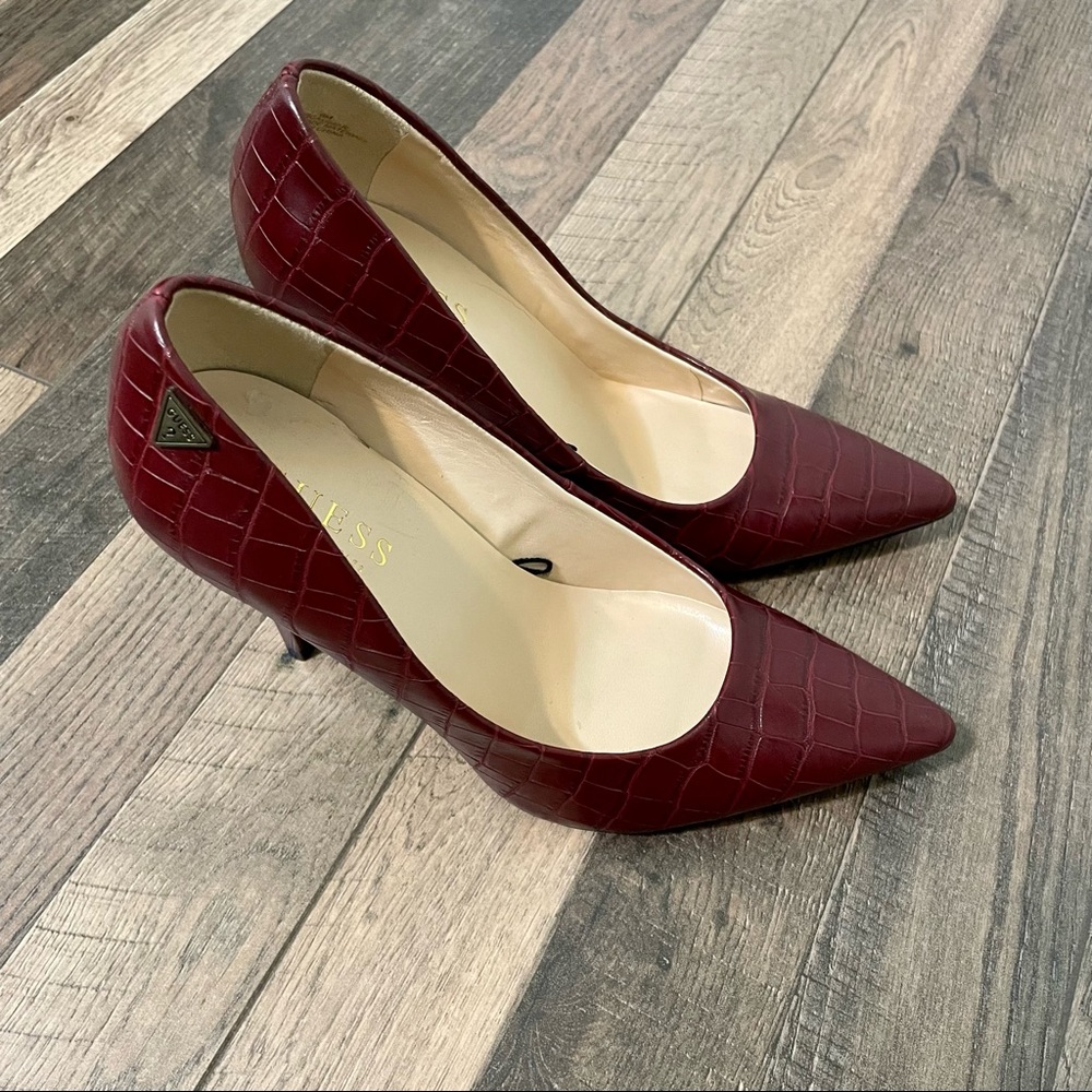 🚫SOLD🚫GUESS Heels - Picture 8 of 16
